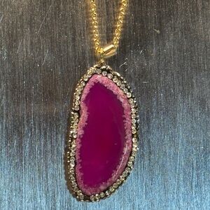 Fuchsia Druzy Agate Pendant Necklace – Gold Chain EUC
